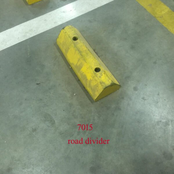 7015 road divider