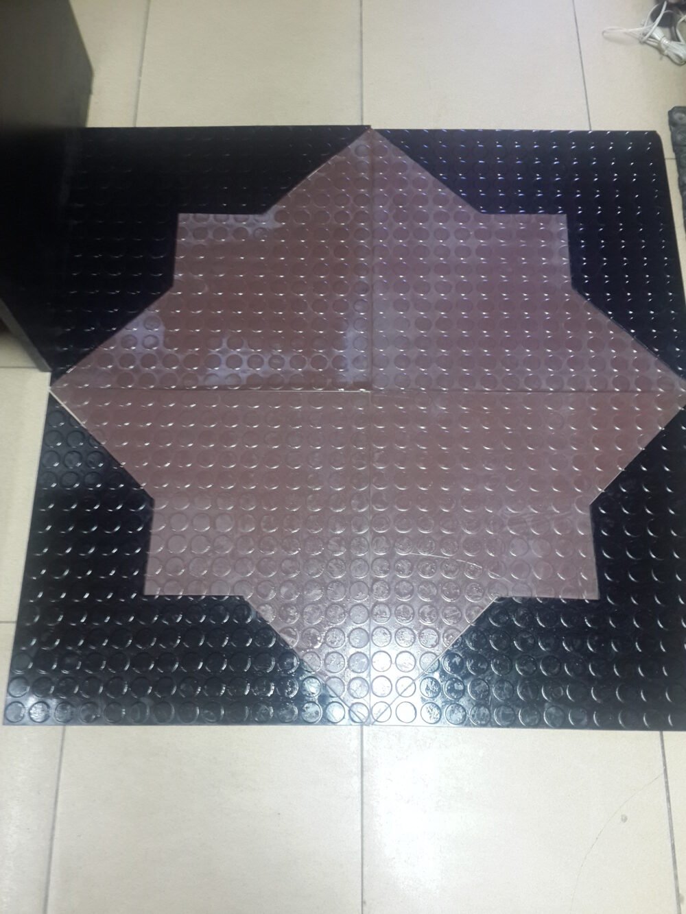 7013 Rubber flooring 50×50cm - Image 2