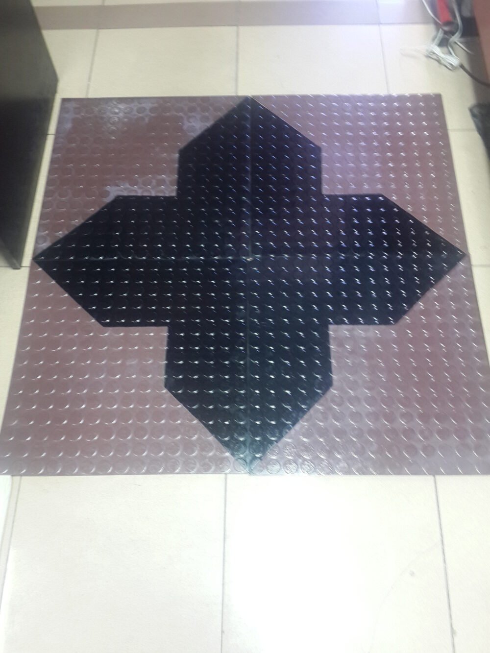 7013 Rubber flooring 50×50cm - Image 4